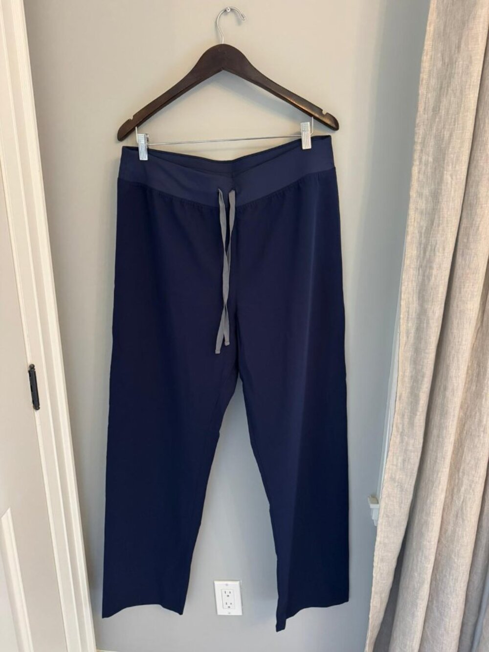 Figs Livingston High Rise Straight Leg Scrub Pant - Size XL Tall - Navy